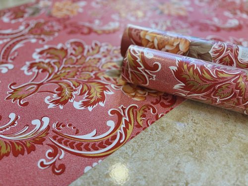 Sumptuous - Piros alapon virágok és indák