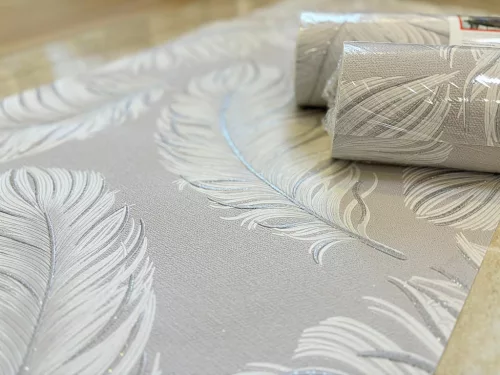 Feathers - Szürke alapon fehér tollmintás tapéta